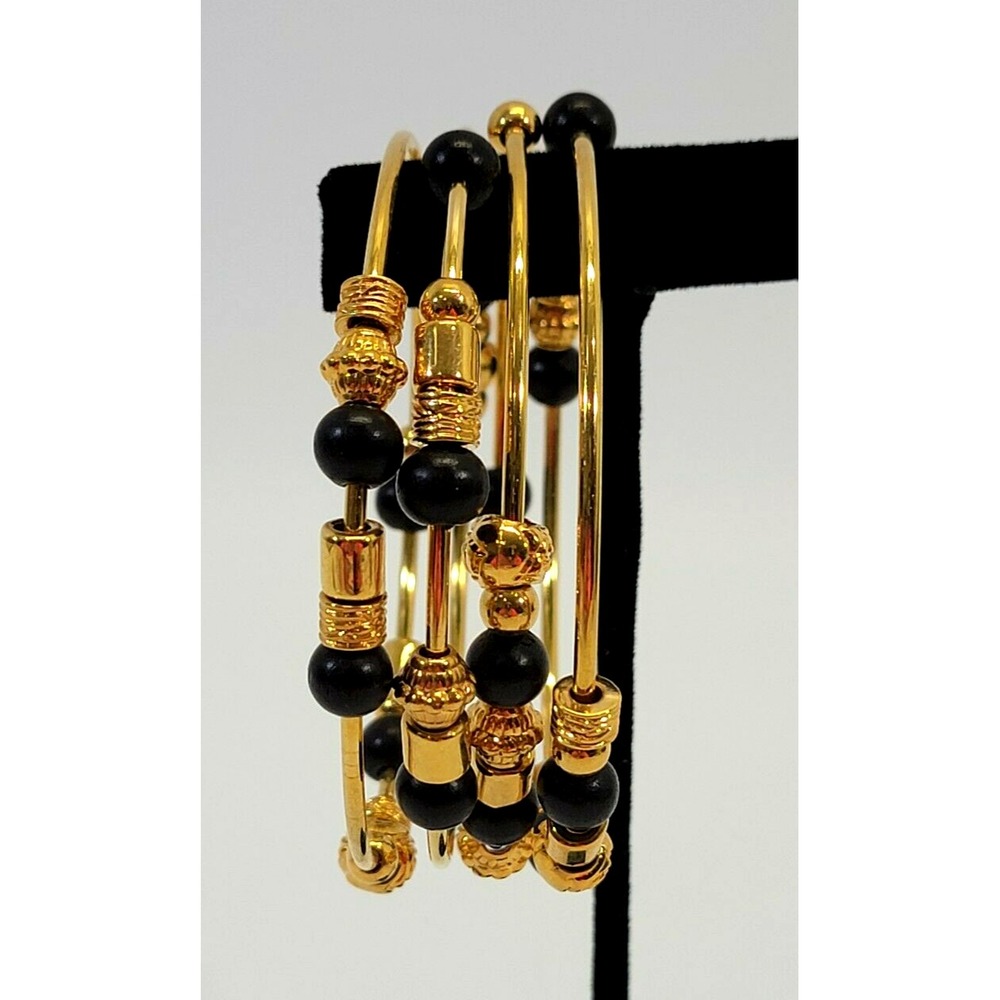 Name Brand Women's Set of‎ 4 Fashion Statement Bangle Beaded Bracelets EUC Chic